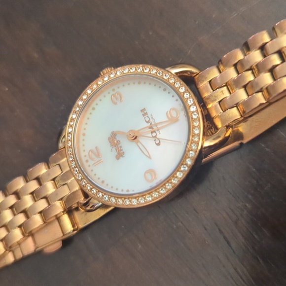 Coach watch - Picture 3 of 4